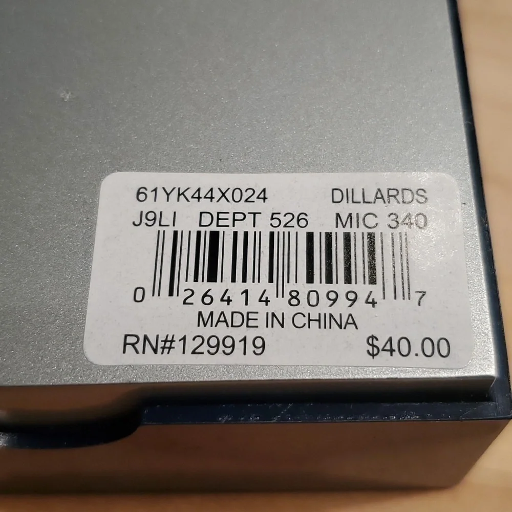 🏈 NIB DILLARDS MONEY CLIP